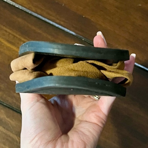 Wonderly Garland Tan Fabric Twist Sandals – Size 6M - Picture 3 of 7